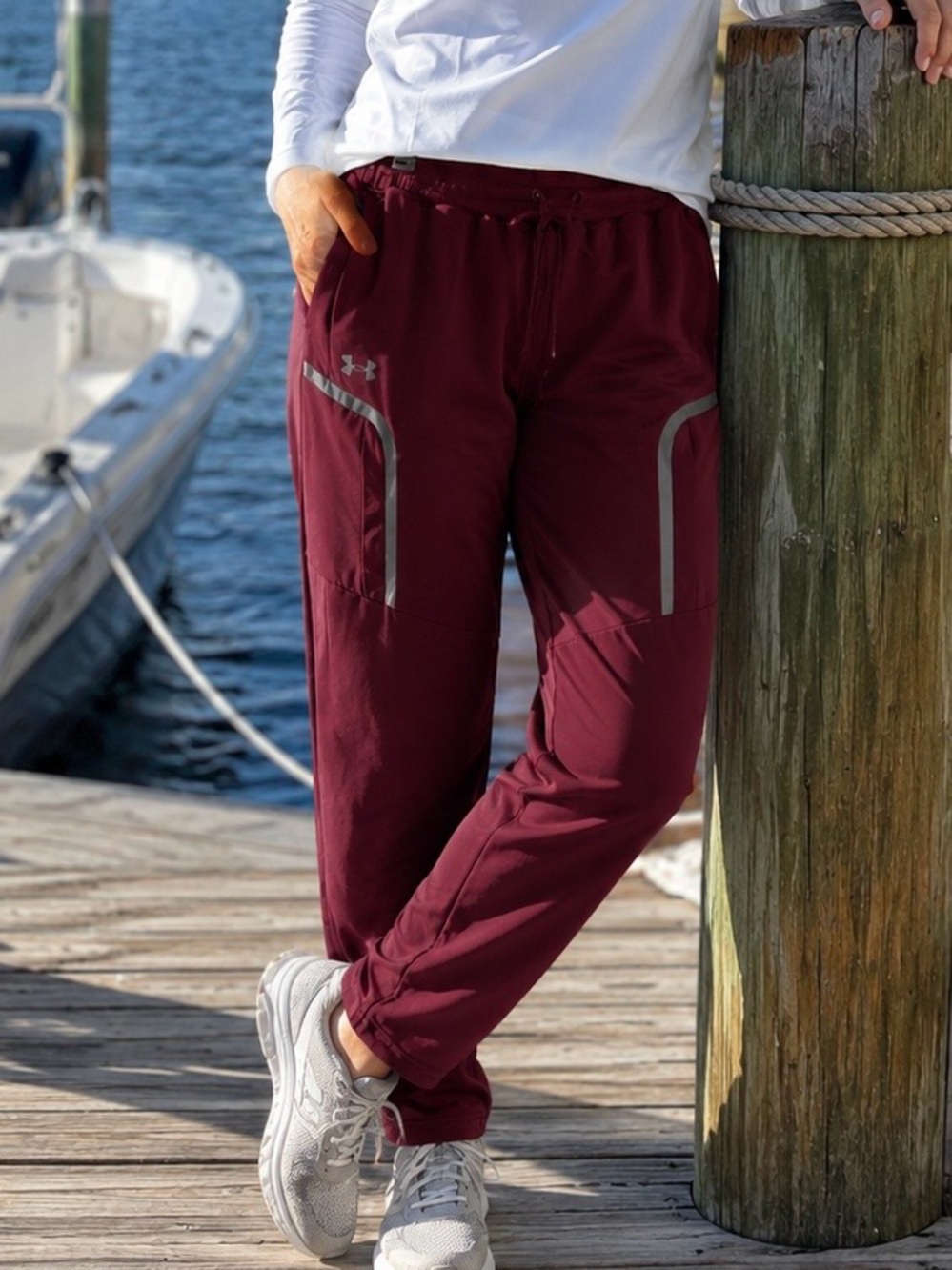 Under Armour Athletic Pants Women’s L Burgundy Training Reflective Stretch
